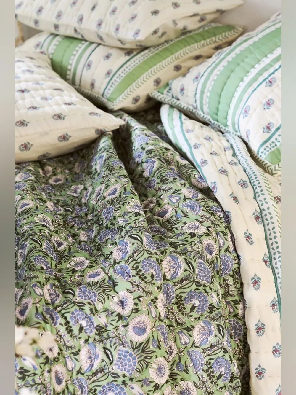 New Anthropologie 100% Cotton Voile Printed Quilt Collection Size Queen